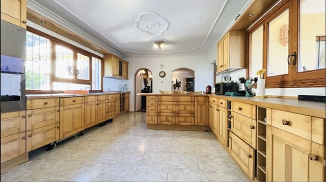 5 bedroom Villa for sale in Cala Vinyes / Cala Vinyas / Cala Viñas, Calvià with pool garage - € 1,550,000 (Ref: 9401457)