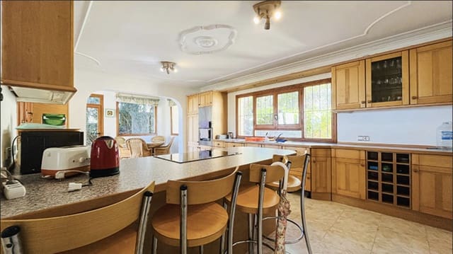 5 bedroom Villa for sale in Cala Vinyes / Cala Vinyas / Cala Viñas, Calvià with pool garage - € 1,550,000 (Ref: 9401457)