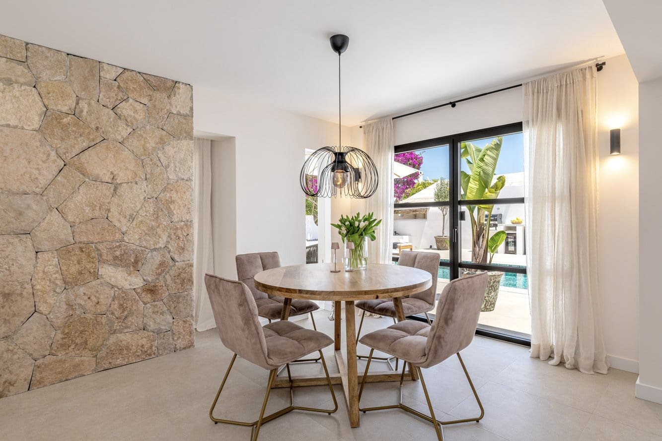 3 makuuhuone Huvila myytävänä paikassa Sol de Mallorca mukana uima-altaan - 2 150 000 € (Ref: 9401461)