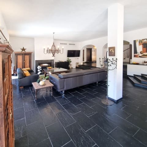 4 makuuhuone Huvila myytävänä paikassa Costa de la Calma, Calvià mukana uima-altaan 
autotalli - 2 850 000 € (Ref: 9401465)