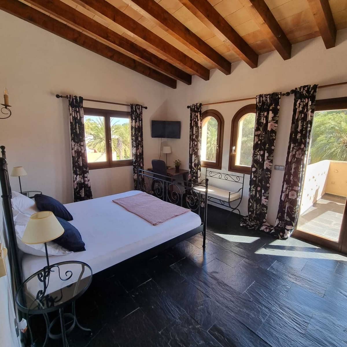 4 makuuhuone Huvila myytävänä paikassa Costa de la Calma mukana uima-altaan 
autotalli - 2 850 000 € (Ref: 9401465)