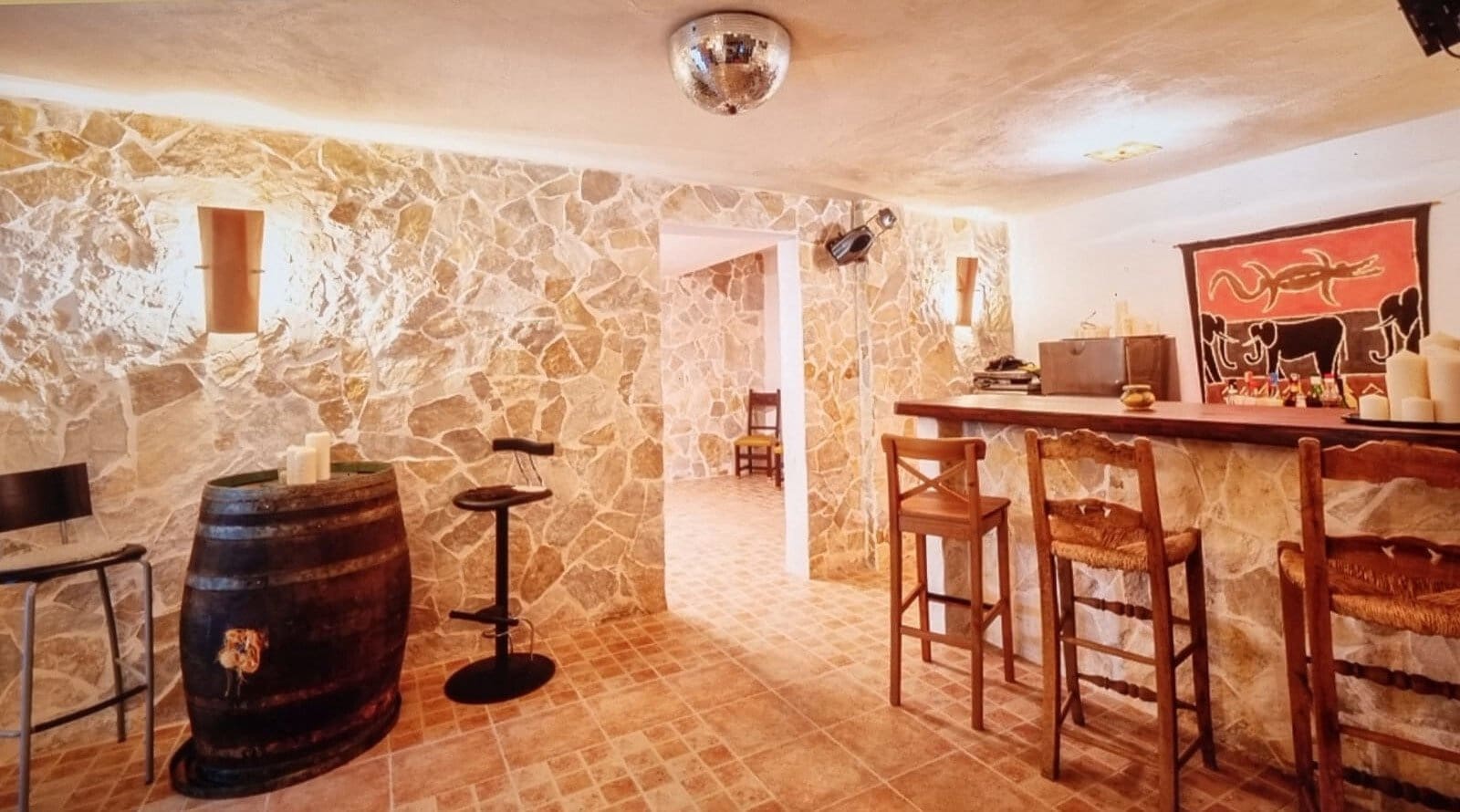 4 makuuhuone Huvila myytävänä paikassa Costa de la Calma mukana uima-altaan 
autotalli - 2 850 000 € (Ref: 9401465)