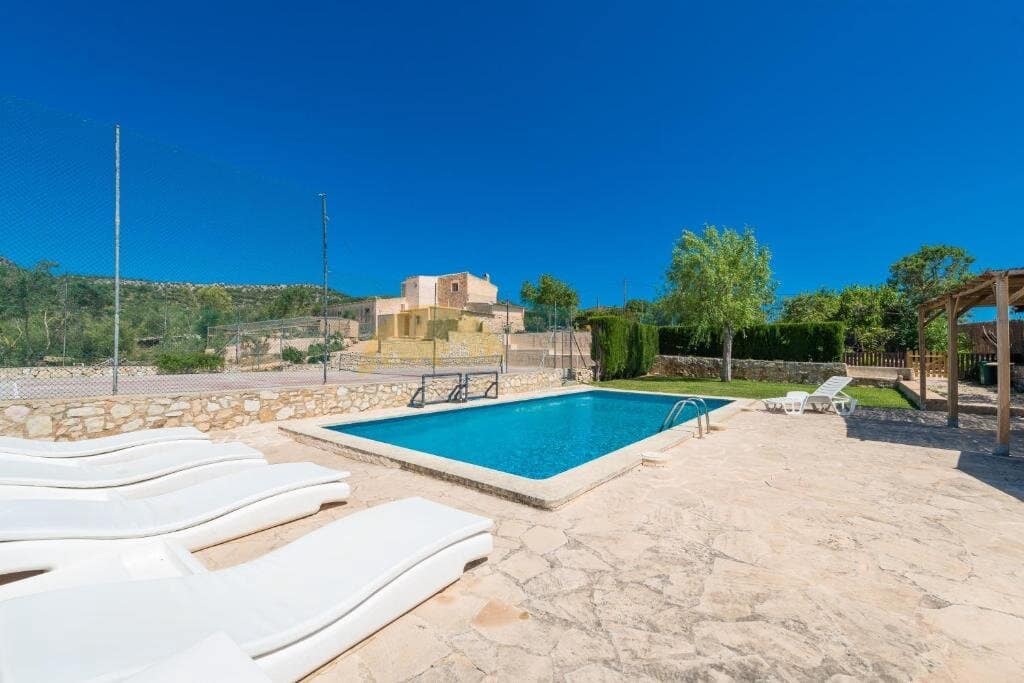 3 slaapkamer Finca/Landhuis te koop in Son Macia met zwembad garage - € 899.000 (Ref: 9401467)