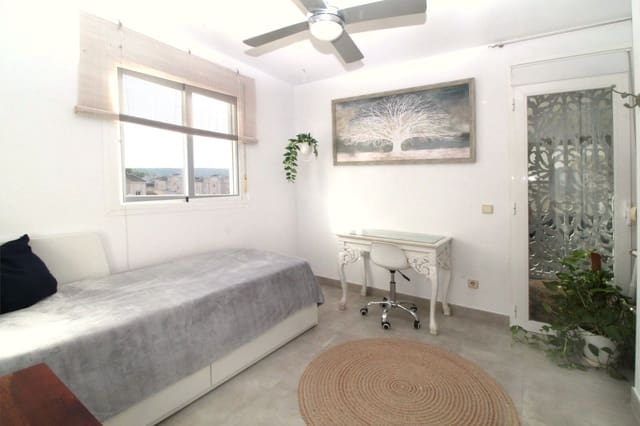 2 sovrum Takvåning till salu i Son Ferrer, Calvià med garage - 435 000 € (Ref: 9401473)