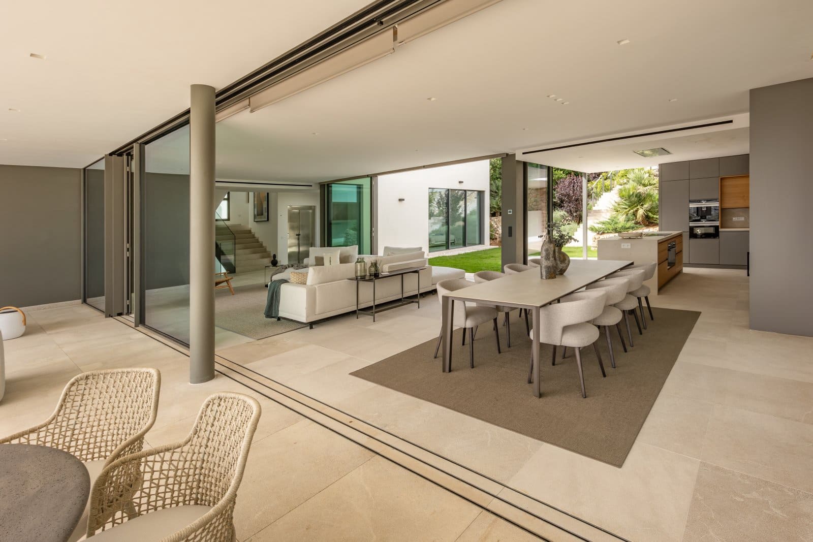 6 soverom Villa til salgs i Santa Ponsa med svømmebasseng garasje - € 7 500 000 (Ref: 9401476)