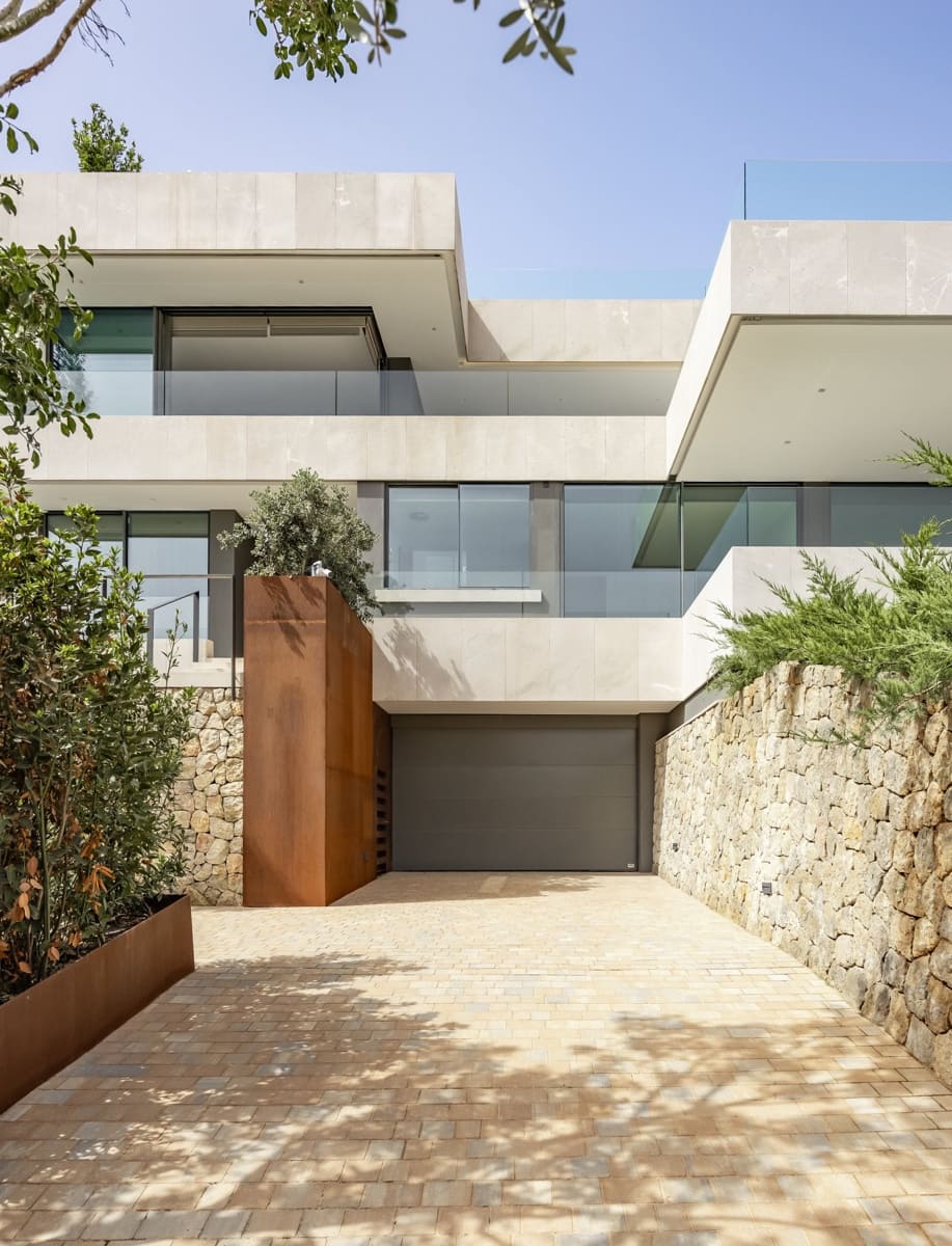 6 soverom Villa til salgs i Santa Ponsa med svømmebasseng garasje - € 7 500 000 (Ref: 9401476)