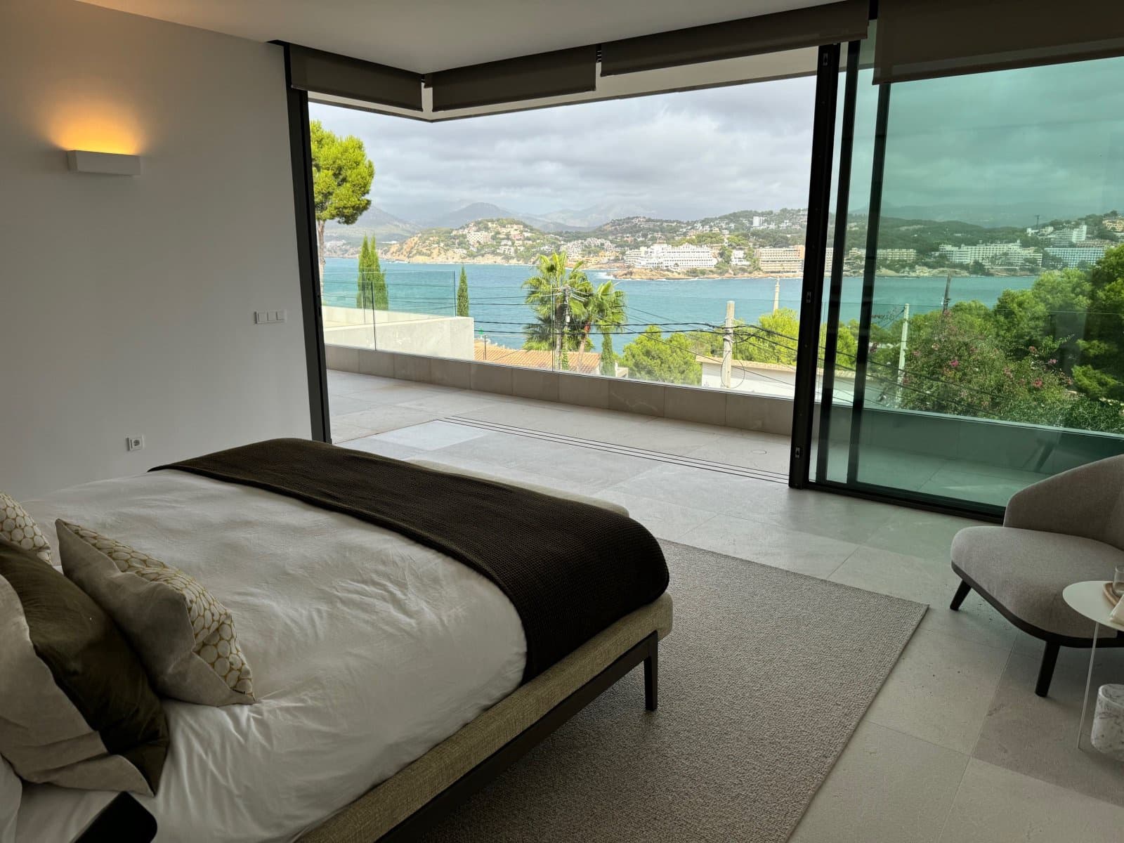 6 soverom Villa til salgs i Santa Ponsa med svømmebasseng garasje - € 7 500 000 (Ref: 9401476)