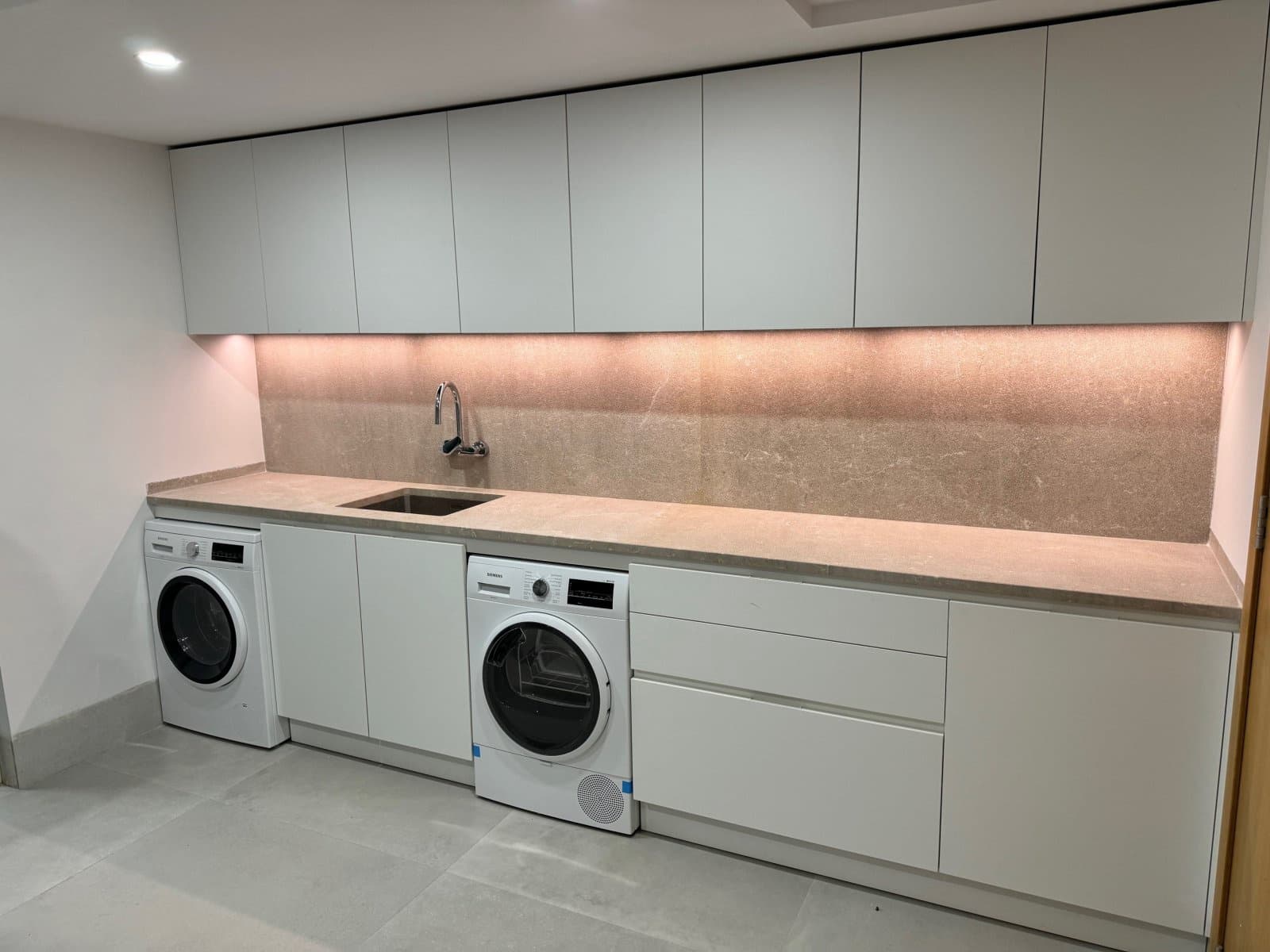 6 soverom Villa til salgs i Santa Ponsa med svømmebasseng garasje - € 7 500 000 (Ref: 9401476)