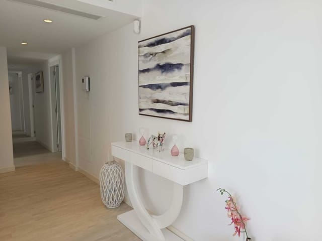 3 quarto Penthouse para venda em Palmanova, Calvià com piscina garagem - 1 200 000 € (Ref: 9401477)