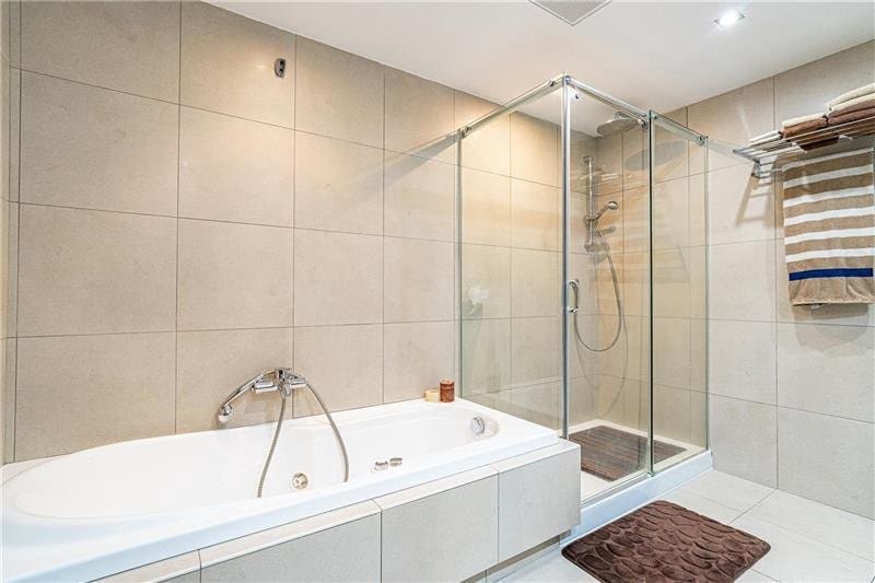 4 soveværelse Semi-Rækkehus til salg i Palma de Mallorca med swimmingpool garage - € 1.250.000 (Ref: 9401478)