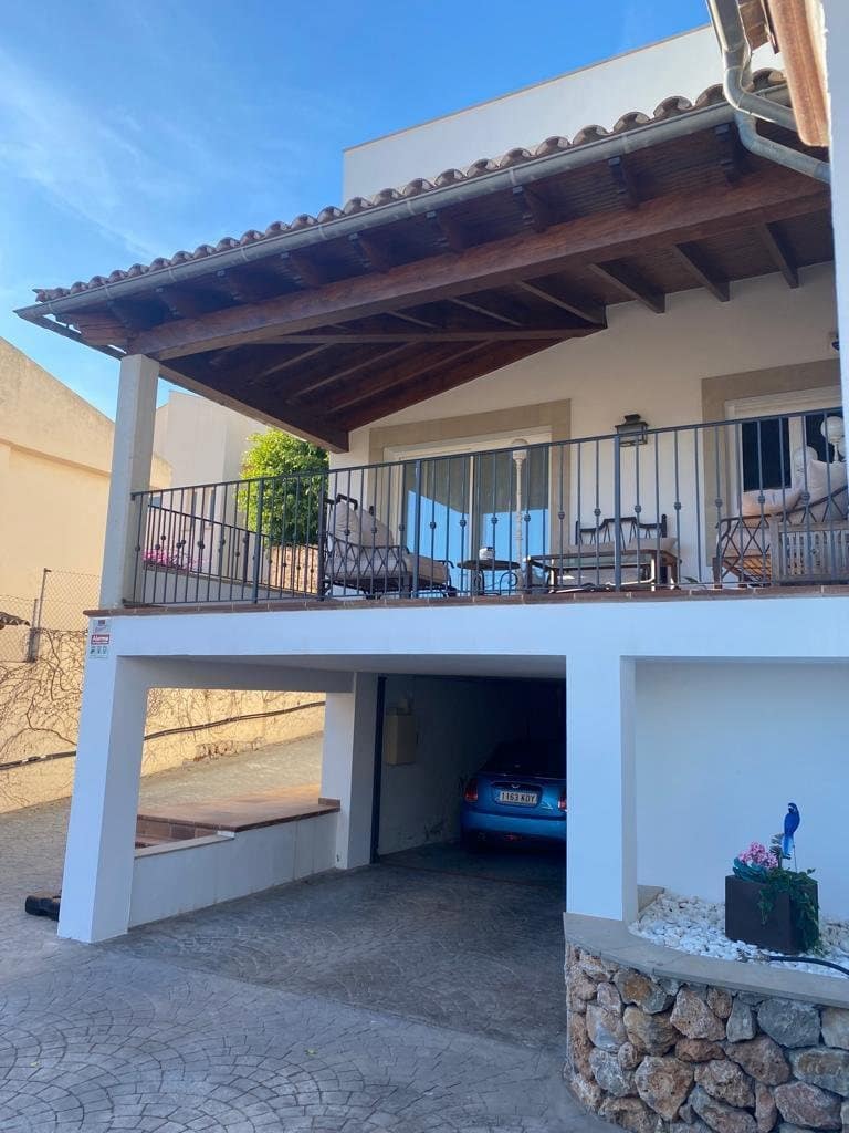 4 soveværelse Semi-Rækkehus til salg i Palma de Mallorca med swimmingpool garage - € 1.250.000 (Ref: 9401478)