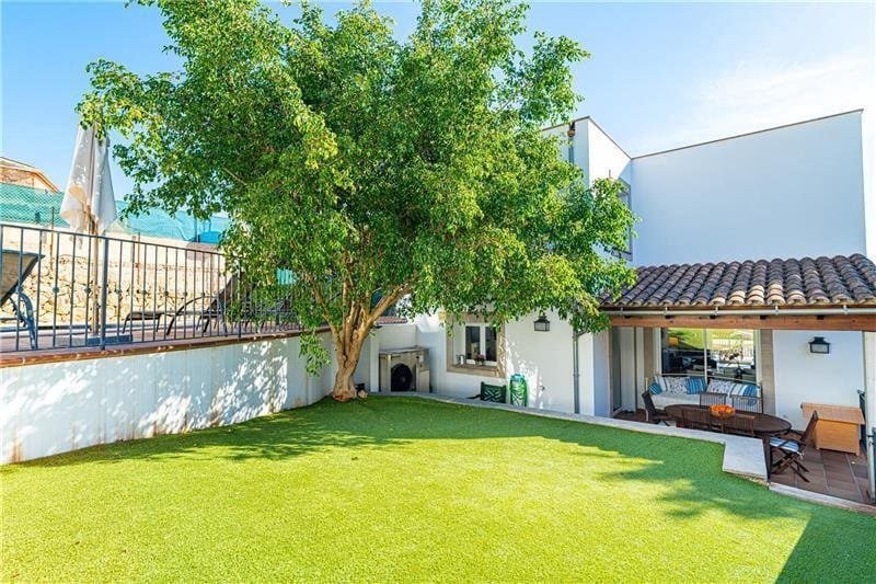 4 soveværelse Semi-Rækkehus til salg i Palma de Mallorca med swimmingpool garage - € 1.250.000 (Ref: 9401478)
