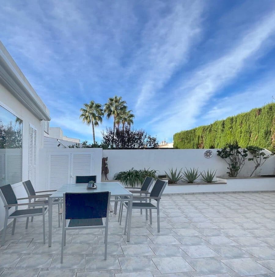 5 soveværelse Byhus til salg i Son Veri Nou med garage - € 940.000 (Ref: 9401479)