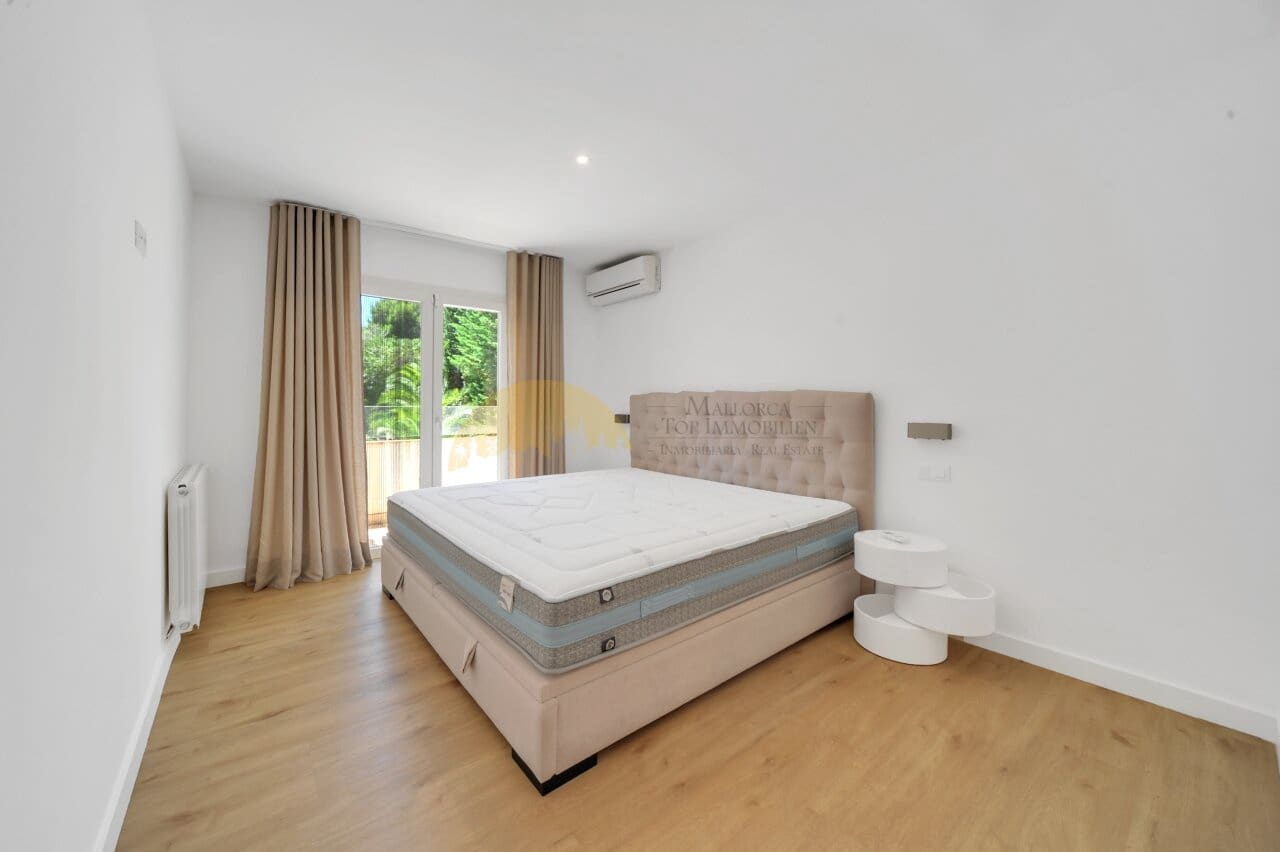 4 chambre Villa/Maison à vendre à Santa Ponsa avec piscine garage - 3 100 000 € (Ref: 9401481)