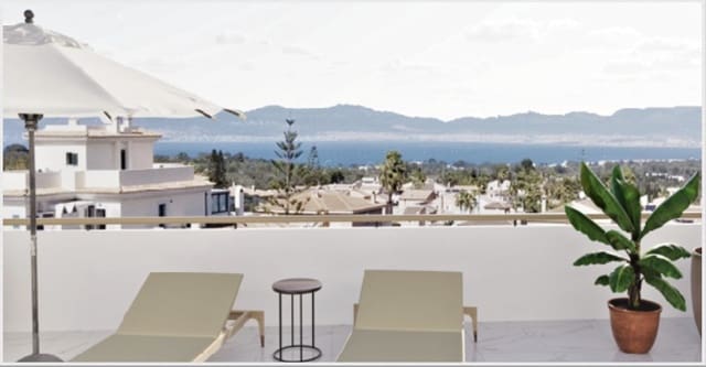 5 soveværelse Semi-Rækkehus til salg i Palma de Mallorca med swimmingpool - € 895.000 (Ref: 9401484)