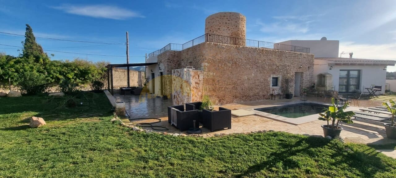 4 makuuhuone Maalaistalo myytävänä paikassa Felanitx mukana uima-altaan 
autotalli - 1 190 000 € (Ref: 9401485)