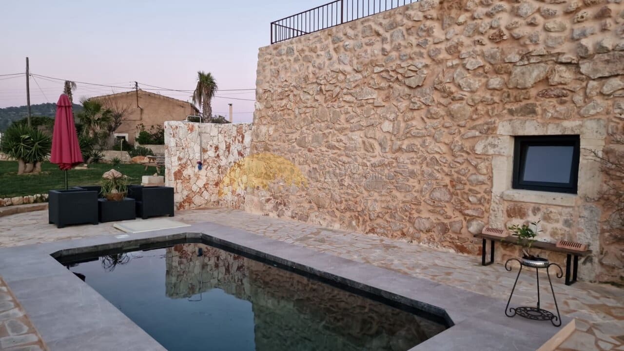 4 makuuhuone Maalaistalo myytävänä paikassa Felanitx mukana uima-altaan 
autotalli - 1 190 000 € (Ref: 9401485)