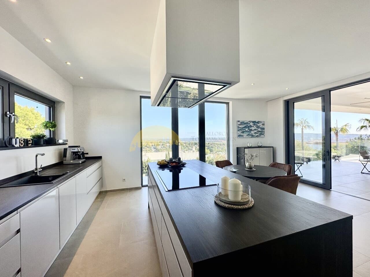 Chalet de 4 habitaciones en Santa Ponsa en venta con piscina garaje - 4.850.000 € (Ref: 9401488)