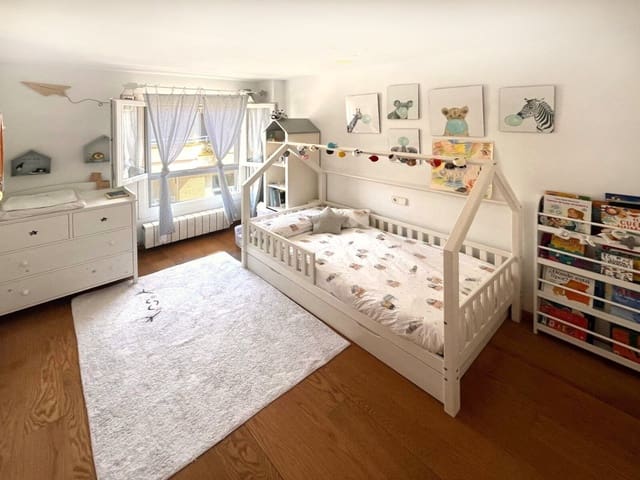 3 bedroom Townhouse for sale in Palma de Mallorca with garage - € 750,000 (Ref: 9401491)