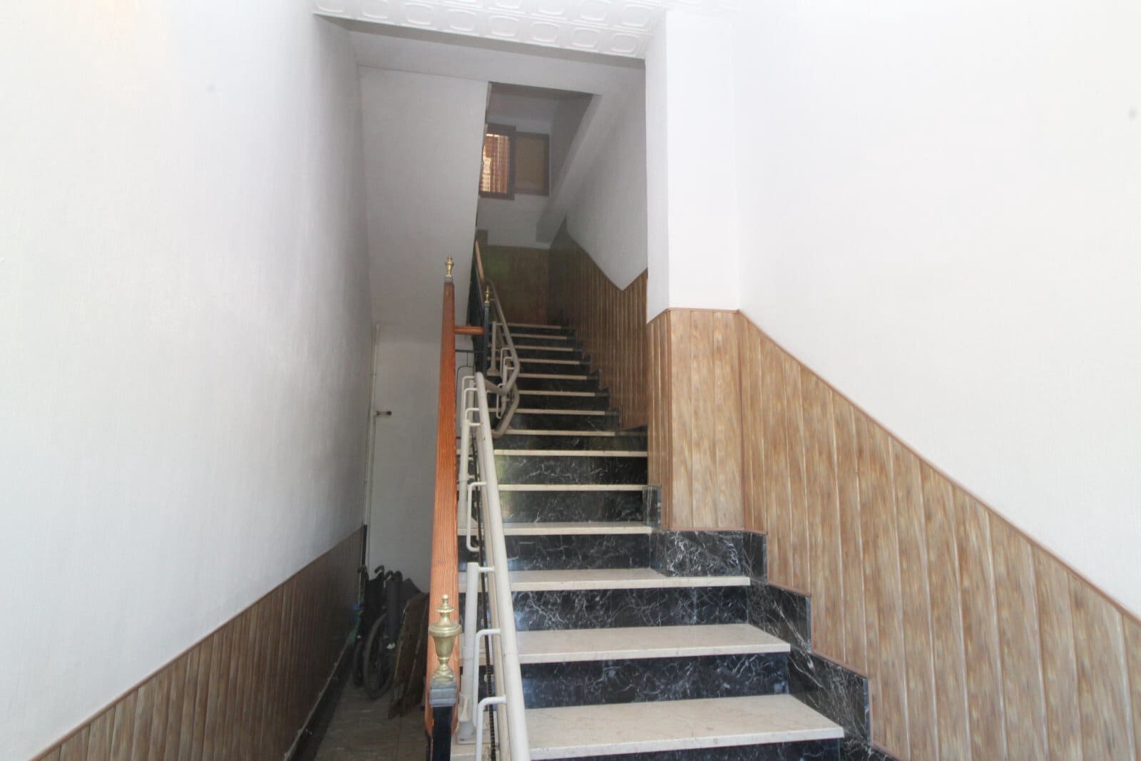 3 bedroom Business for sale in Palma de Mallorca - € 890,000 (Ref: 9401512)