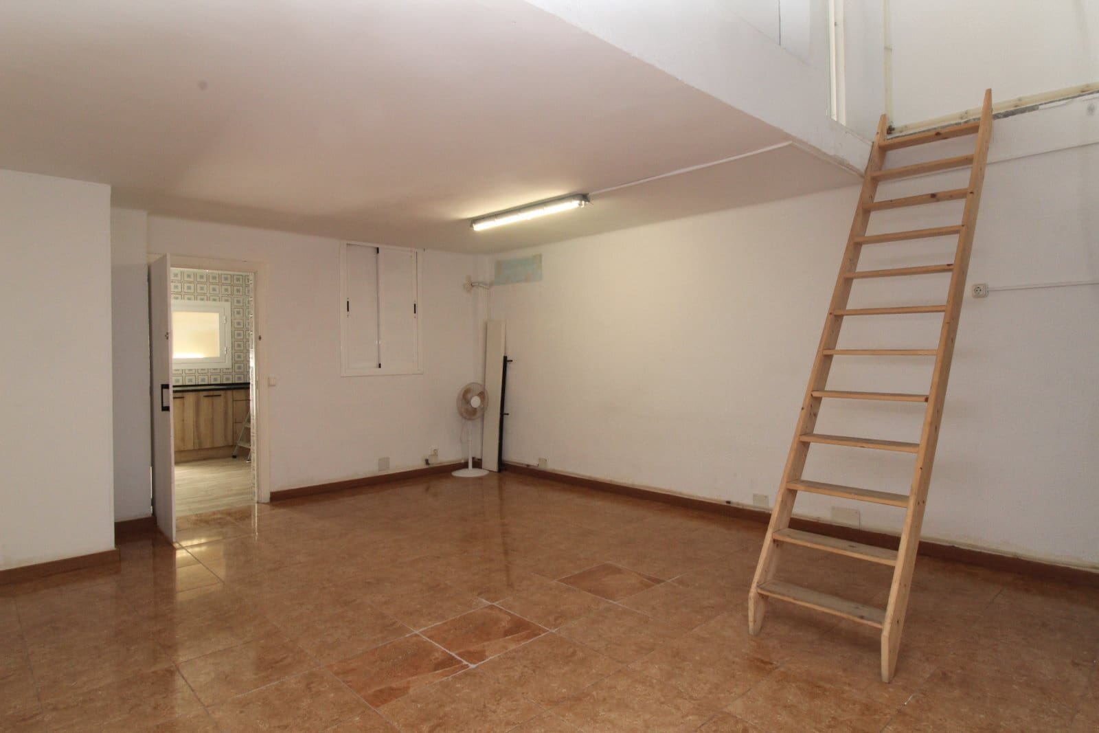 3 bedroom Business for sale in Palma de Mallorca - € 890,000 (Ref: 9401512)