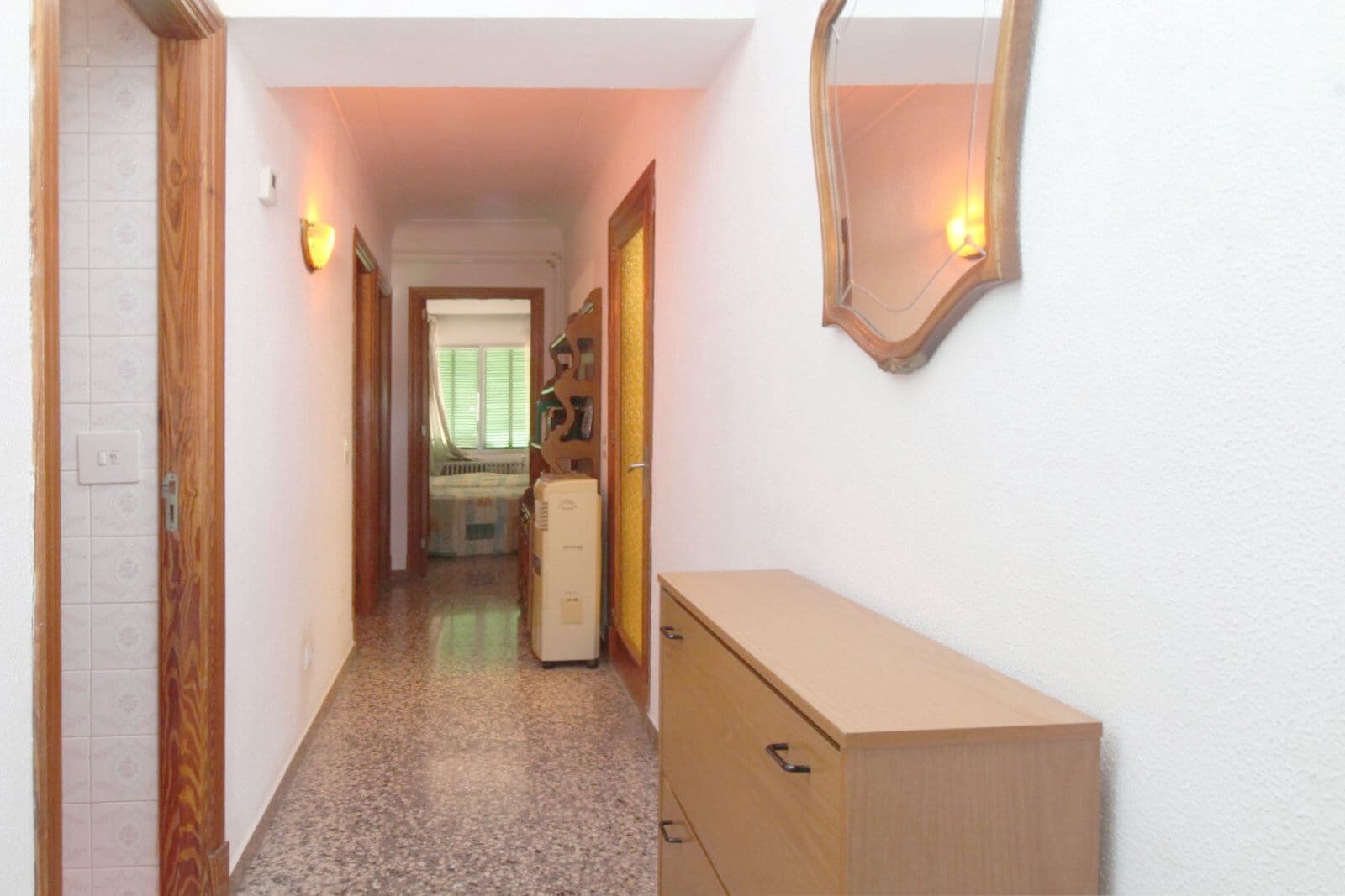 3 bedroom Business for sale in Palma de Mallorca - € 890,000 (Ref: 9401512)