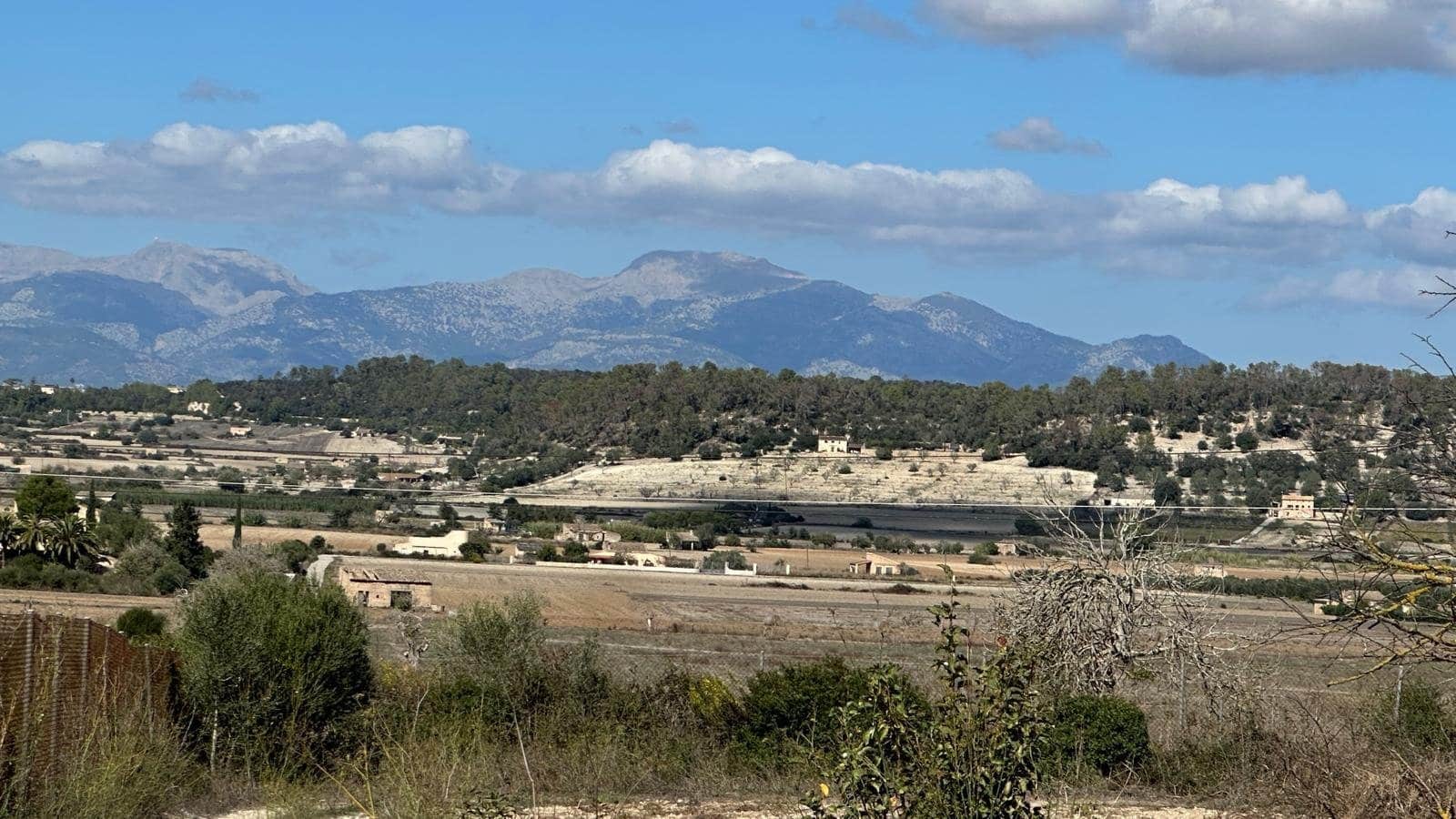 Building Plot for sale in Sineu - € 150,000 (Ref: 9401516)