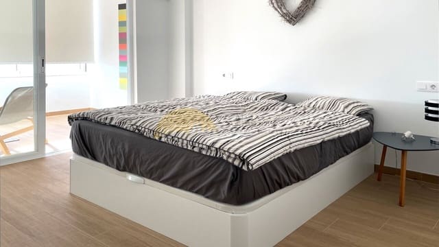 2 makuuhuone Huoneisto myytävänä paikassa L'Arenal / S'Arenal, Llucmajor mukana 
autotalli - 580 000 € (Ref: 9401527)