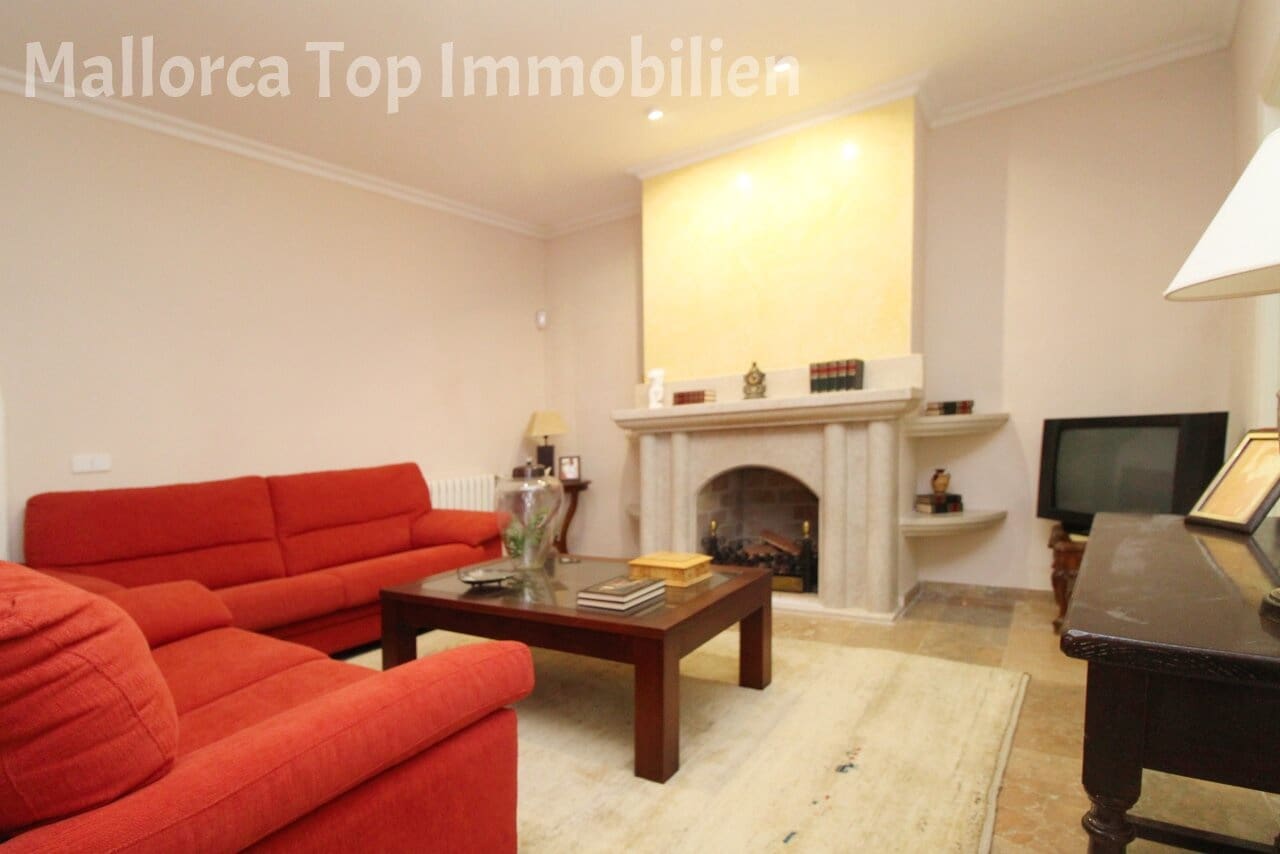 4 bedroom Villa for sale in Alcudia with garage - € 740,000 (Ref: 9401528)