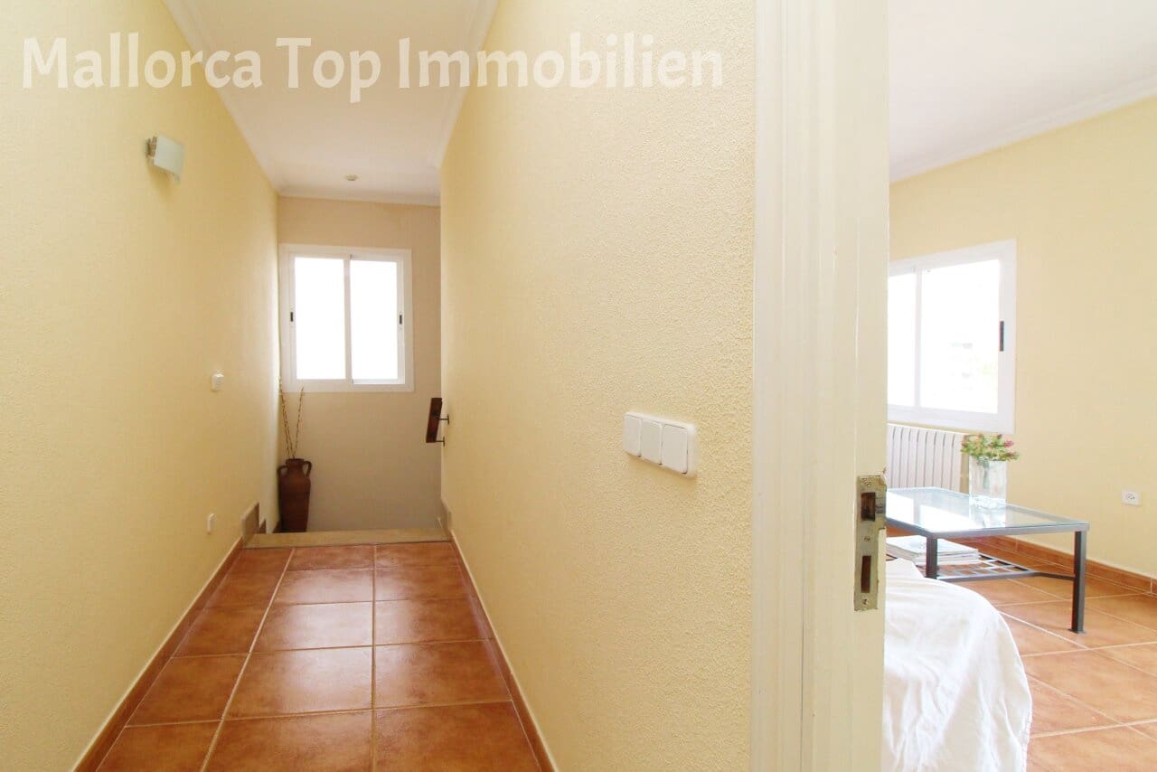 4 bedroom Villa for sale in Alcudia with garage - € 740,000 (Ref: 9401528)