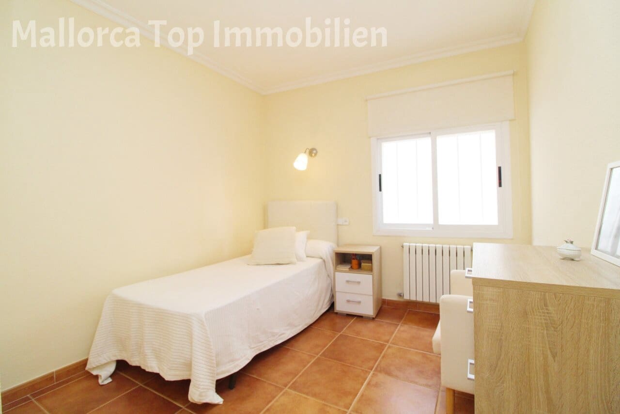 4 bedroom Villa for sale in Alcudia with garage - € 740,000 (Ref: 9401528)