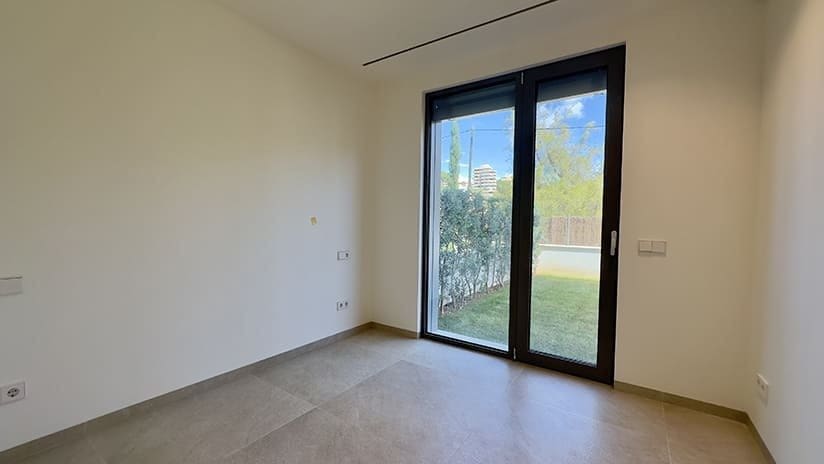 2 soveværelse Lejlighed til salg i Cala Mayor med swimmingpool garage - € 845.000 (Ref: 9401533)