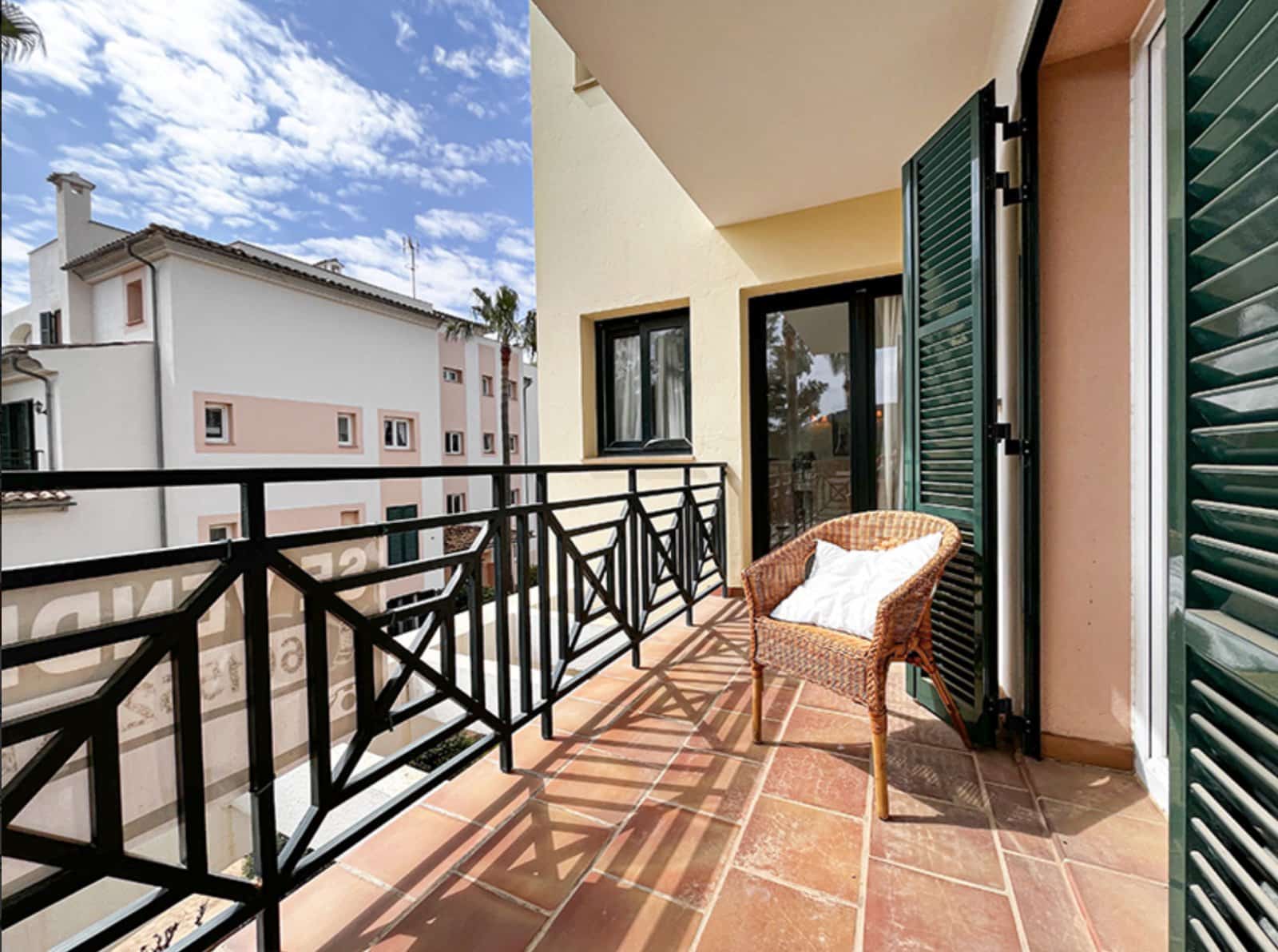 3 soveværelse Lejlighed til salg i Santa Ponsa med swimmingpool garage - € 820.000 (Ref: 9401535)