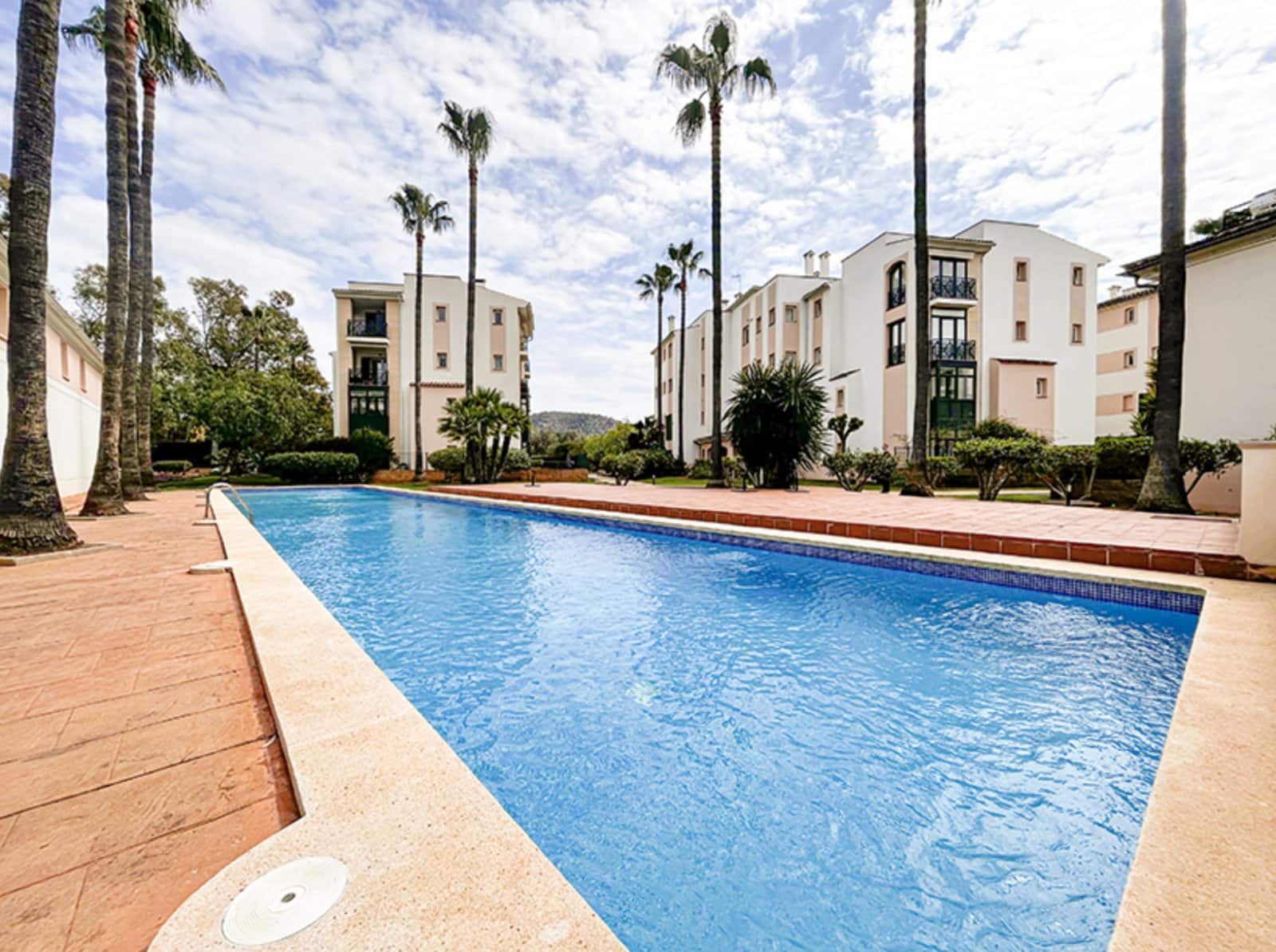 3 soveværelse Lejlighed til salg i Santa Ponsa med swimmingpool garage - € 820.000 (Ref: 9401535)