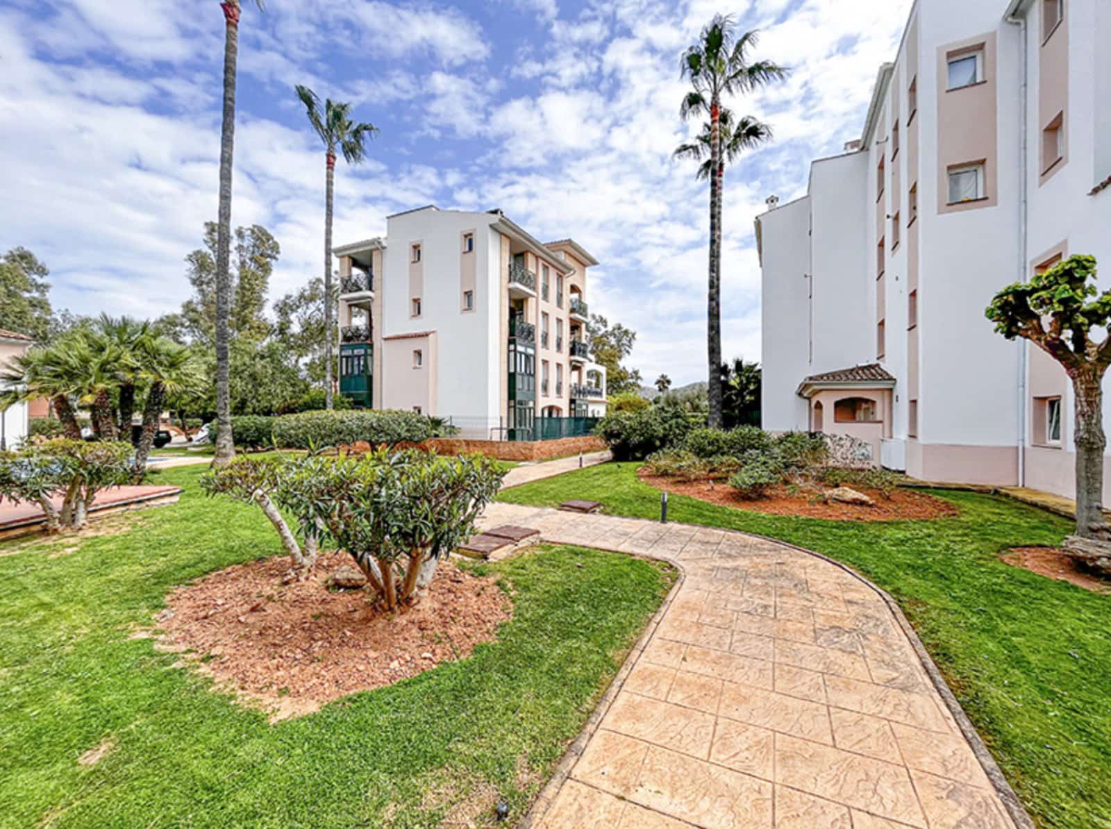 3 soveværelse Lejlighed til salg i Santa Ponsa med swimmingpool garage - € 820.000 (Ref: 9401535)