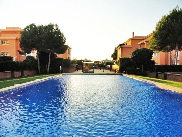 2 bedroom Apartment for sale in Llucmajor with pool garage - € 450,000 (Ref: 9401536)