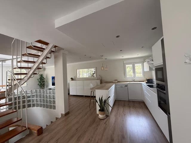 3 sypialnia Apartament na sprzedaż w Sol de Mallorca z basenem garażem - 660 000 € (Ref: 9401540)