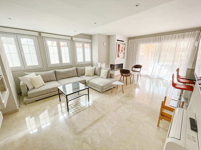 Apartamento de 2 habitaciones en El Toro / Port Adriano, Calvià en venta con piscina - 749.000 € (Ref: 9401548)