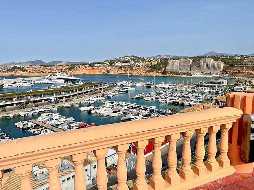 Apartamento de 2 habitaciones en El Toro / Port Adriano en venta con piscina - 749.000 € (Ref: 9401548)