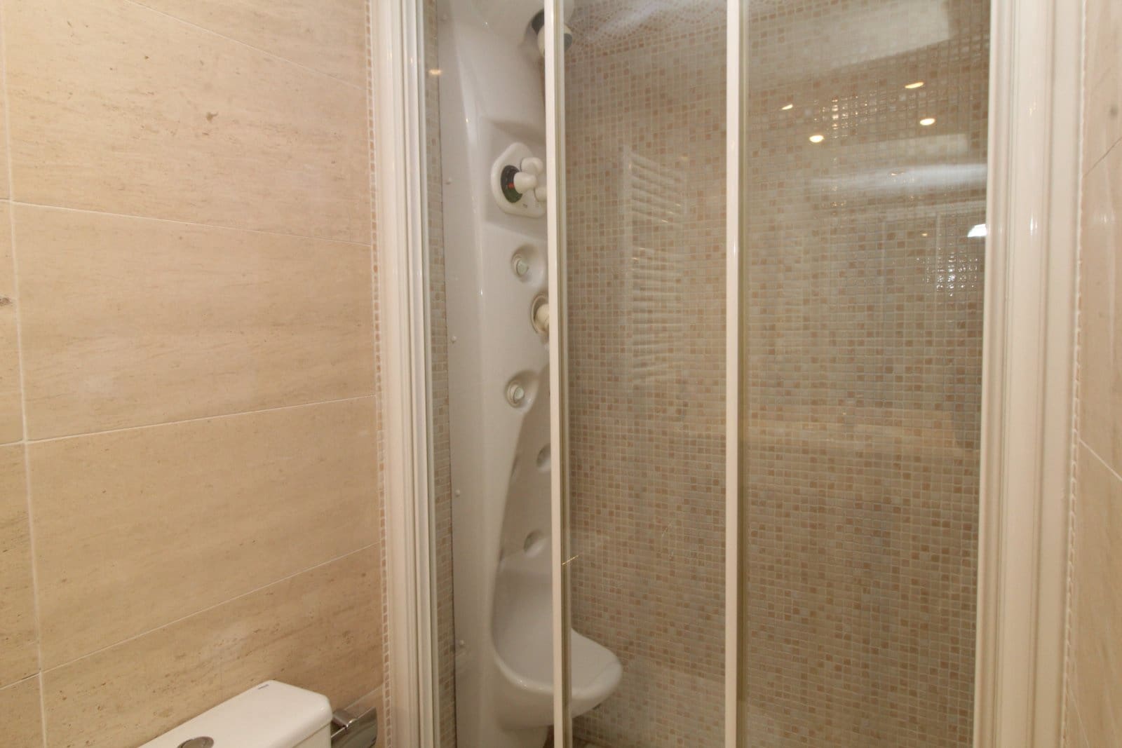 2 bedroom Apartment for sale in Palma de Mallorca with garage - € 649,000 (Ref: 9401552)