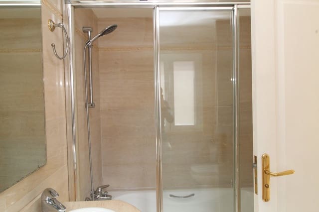 2 bedroom Apartment for sale in Palma de Mallorca with garage - € 649,000 (Ref: 9401552)