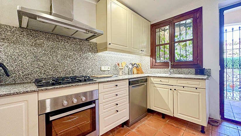 2 soveværelse Lejlighed til salg i Santa Ponsa med swimmingpool garage - € 795.000 (Ref: 9401554)