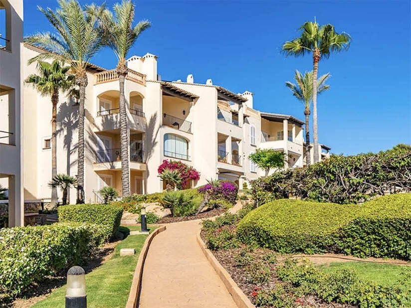 2 soveværelse Lejlighed til salg i Santa Ponsa med swimmingpool garage - € 795.000 (Ref: 9401554)