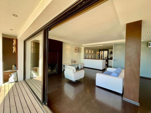 4 makuuhuone Huoneisto myytävänä paikassa Alcúdia mukana 
autotalli - 1 990 000 € (Ref: 9401556)