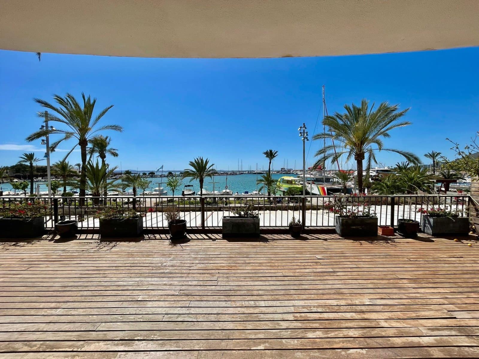 4 makuuhuone Huoneisto myytävänä paikassa Alcudia mukana 
autotalli - 1 990 000 € (Ref: 9401556)