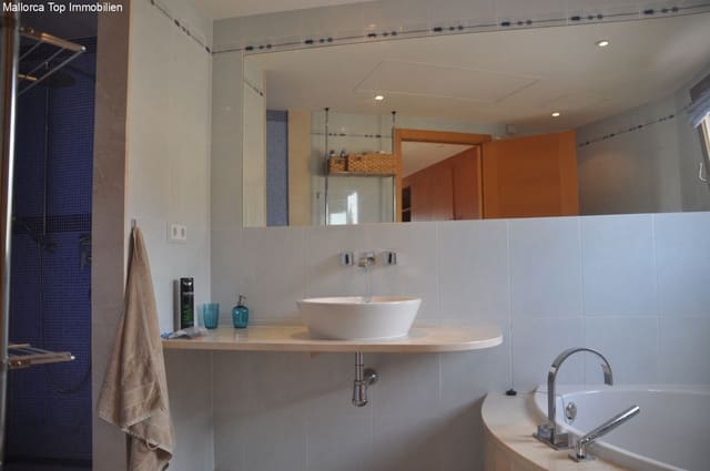 4 sypialnia Willa na sprzedaż w Sol de Mallorca, Calvià z basenem garażem - 2 550 000 € (Ref: 9401568)