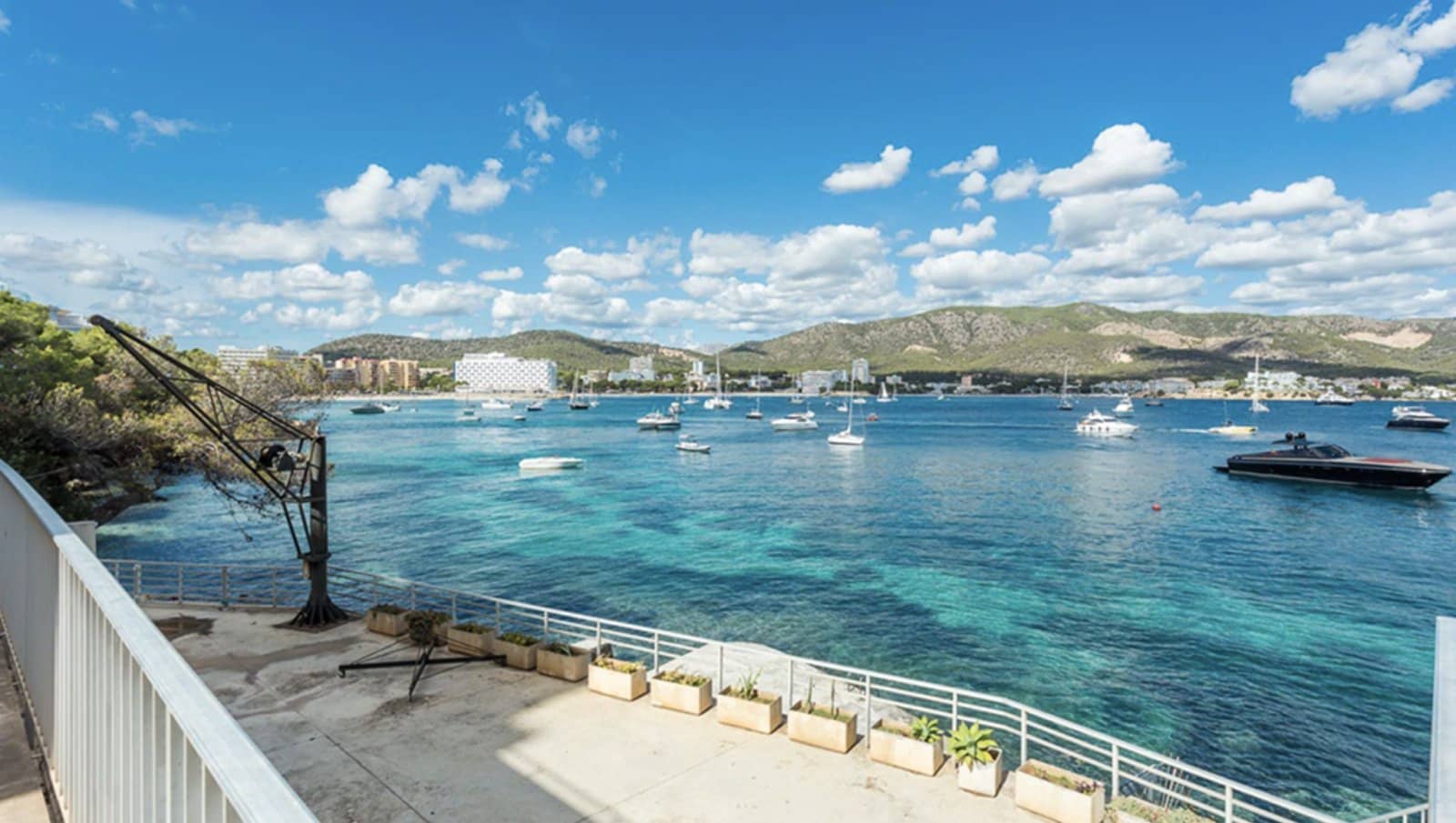 2 makuuhuone Ranta-asunto myytävänä paikassa Magalluf - 798 000 € (Ref: 9401575)