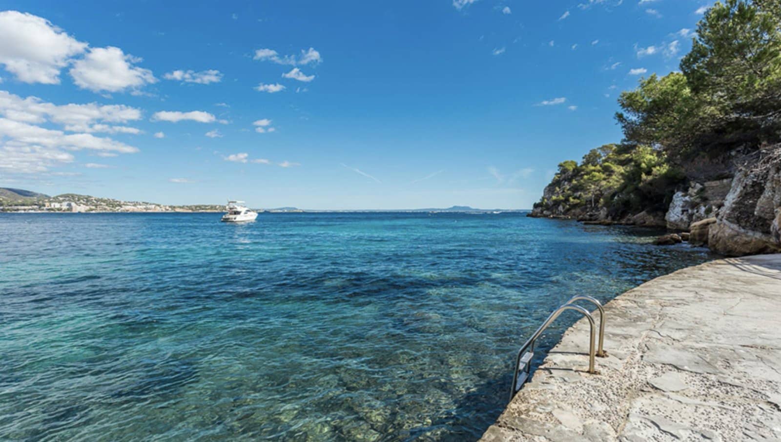 2 makuuhuone Ranta-asunto myytävänä paikassa Magalluf - 798 000 € (Ref: 9401575)