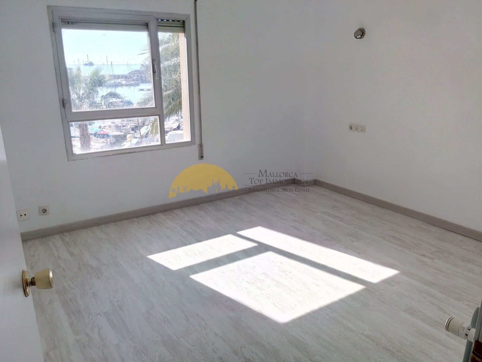 4 bedroom Apartment for sale in Portixol with garage - € 1,417,500 (Ref: 9401576)