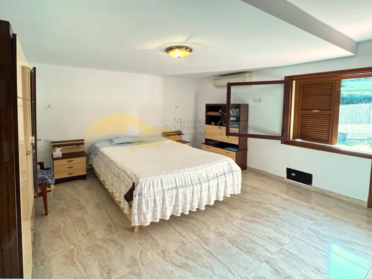 4 sovrum Villa till salu i Santa Ponsa med garage - 1 300 000 € (Ref: 9401580)